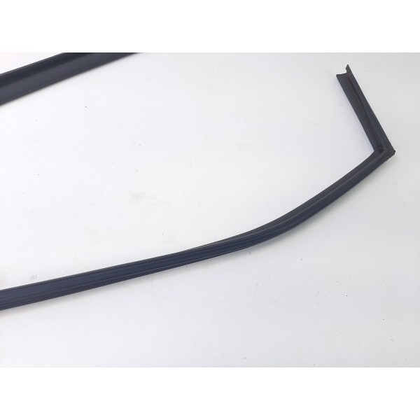 Canaleta Porta Traseira Direita Kia Cerato 2009 2010